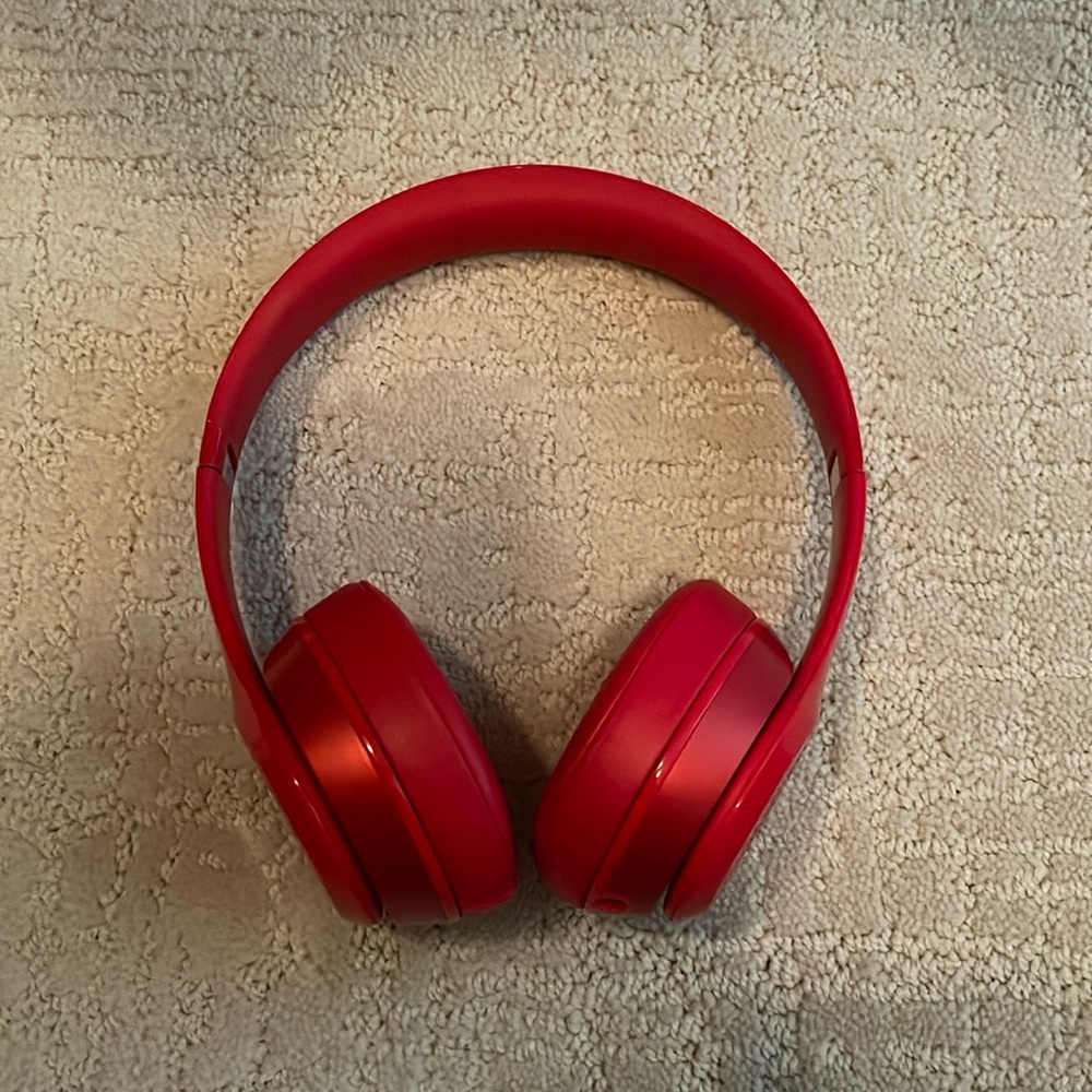 Beats Solo Red wired headphones